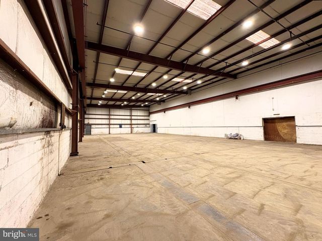 5 CANALE DR, Egg Harbor Twp, NJ 08234