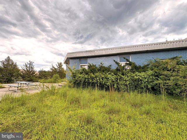 5 CANALE DR, Egg Harbor Twp, NJ 08234