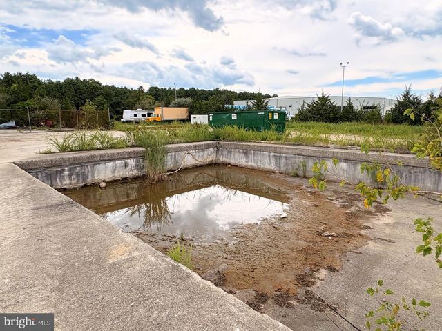 5 CANALE DR, Egg Harbor Twp, NJ 08234