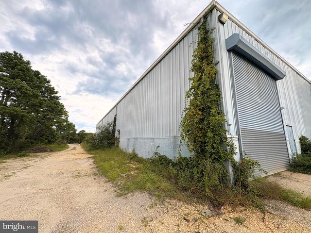 5 CANALE DR, Egg Harbor Twp, NJ 08234