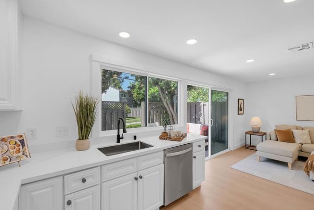 998 Cartier Lane, Foster City, CA 94404