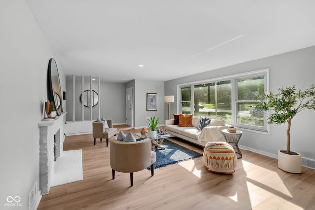 44 Kessler Boulevard West Drive, Indianapolis, IN 46208