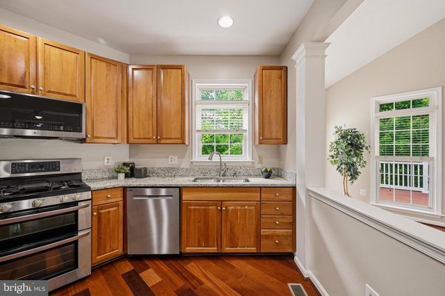 4647 YORKSHIRE DR, Ellicott City, MD 21043