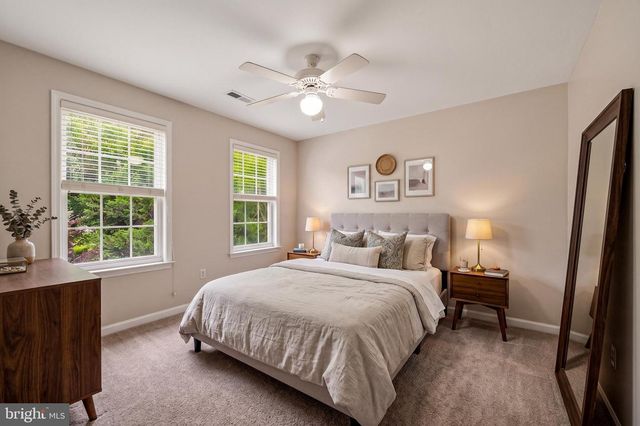 4647 YORKSHIRE DR, Ellicott City, MD 21043