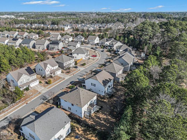 1012 Holland Bend Drive NE, Cary, NC 27519