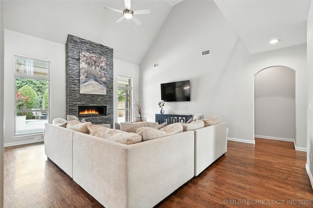 3805 E 118th Street, Tulsa, OK 74137