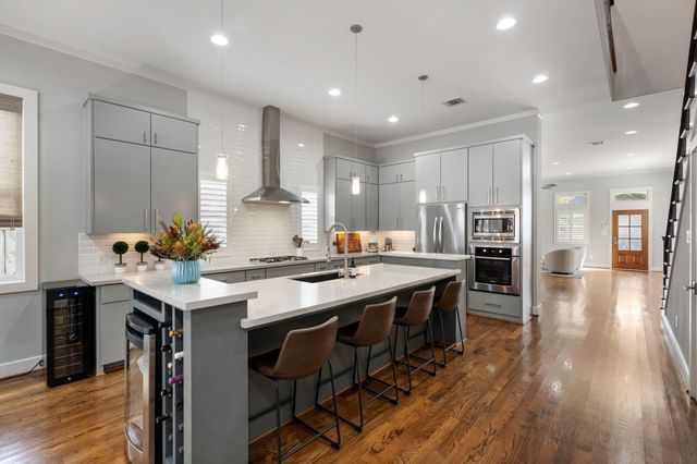 813 Ashland Street, Houston, TX 77007
