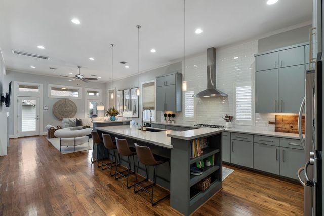 813 Ashland Street, Houston, TX 77007