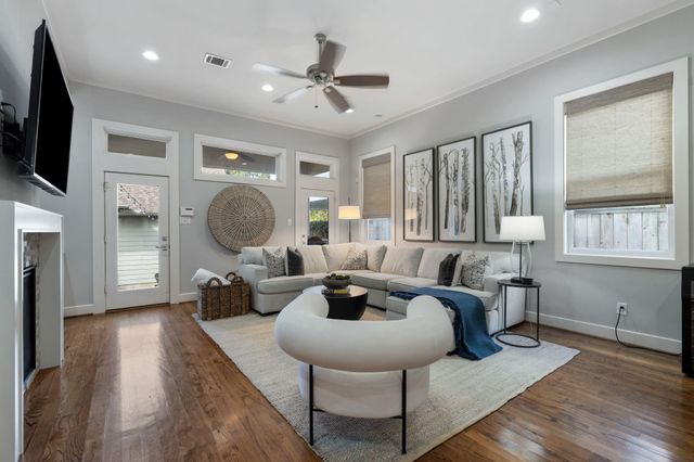 813 Ashland Street, Houston, TX 77007