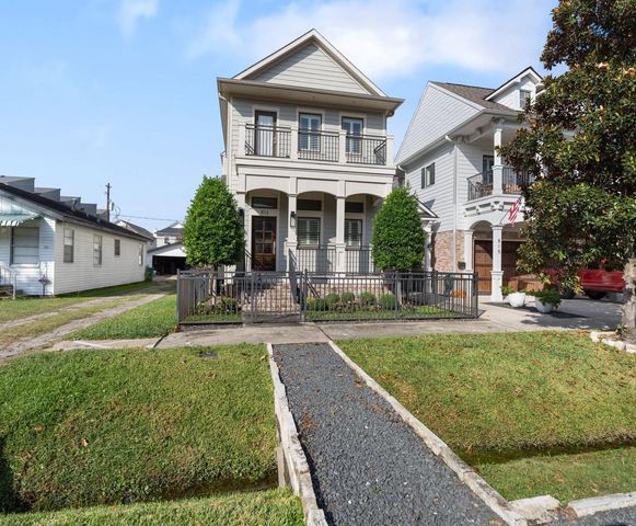 813 Ashland Street, Houston, TX 77007