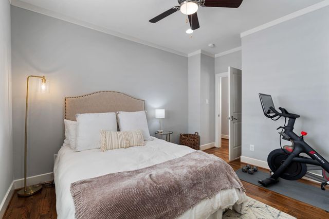 813 Ashland Street, Houston, TX 77007