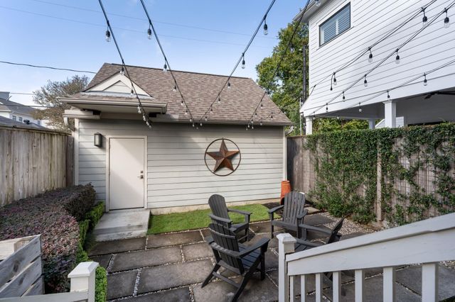 813 Ashland Street, Houston, TX 77007