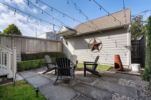 813 Ashland Street, Houston, TX 77007