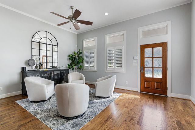 813 Ashland Street, Houston, TX 77007