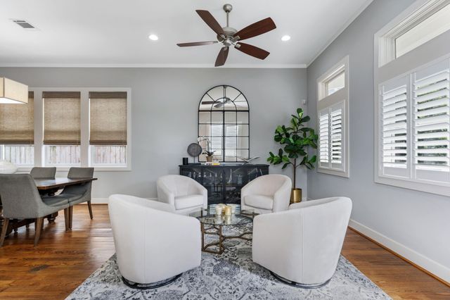 813 Ashland Street, Houston, TX 77007