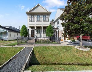 813 Ashland Street, Houston, TX 77007