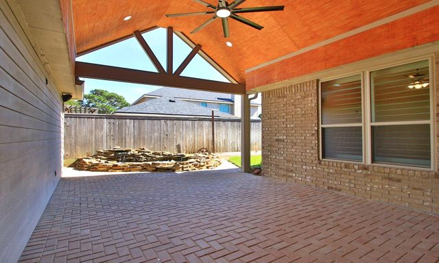 6411 Brittany Park Lane, Houston, TX 77066