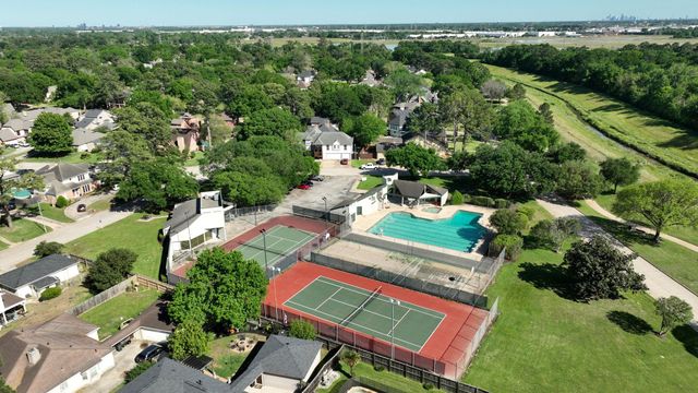 6411 Brittany Park Lane, Houston, TX 77066