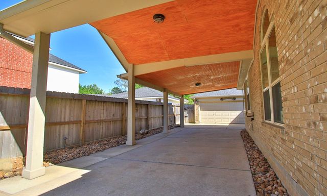 6411 Brittany Park Lane, Houston, TX 77066