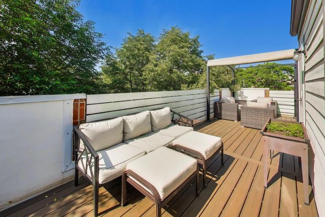1758 W Pierce Avenue, Chicago, IL 60622