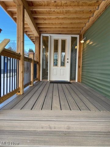 81 Helen Street, Barberton, OH 44203