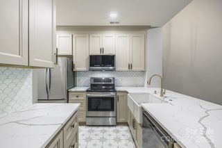 795 Peninsula Drive, Davidson, NC 28036