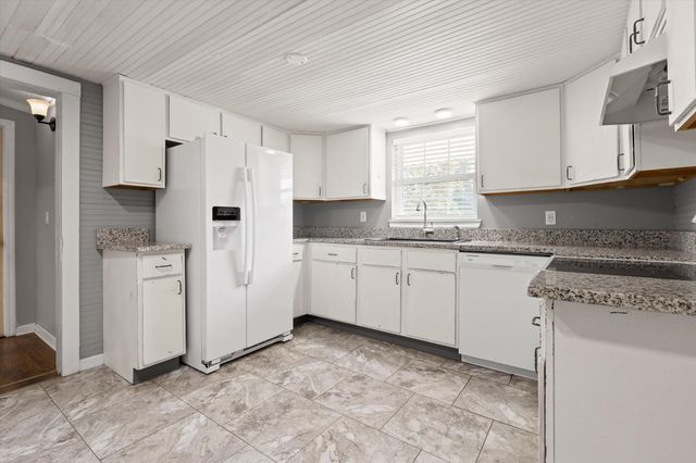 11620 Holly Circle, Soddy Daisy, TN 37379