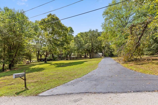 11620 Holly Circle, Soddy Daisy, TN 37379