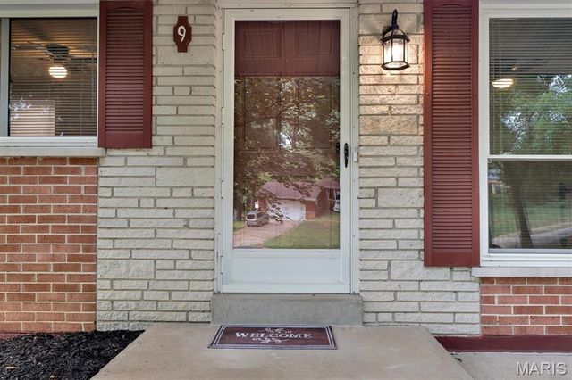 9 Green Garden Drive, St Ann, MO 63074