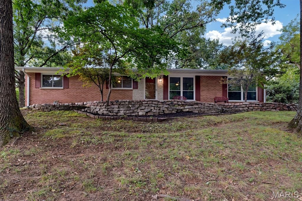 9 Green Garden Drive, St Ann, MO 63074
