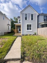 689 Reinhard Avenue, Columbus, OH 43206