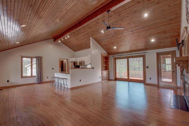 85 S County Line Road, Crown Point, IN 46307