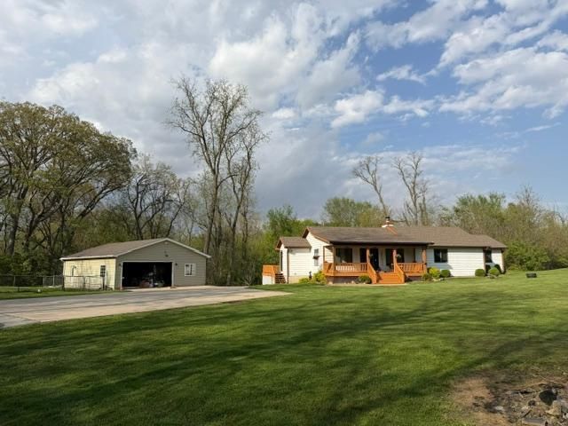 85 S County Line Road, Crown Point, IN 46307