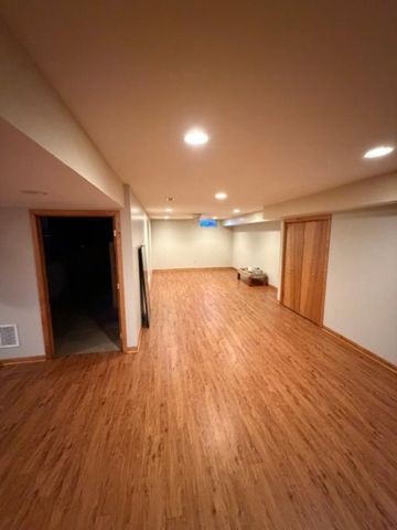 85 S County Line Road, Crown Point, IN 46307