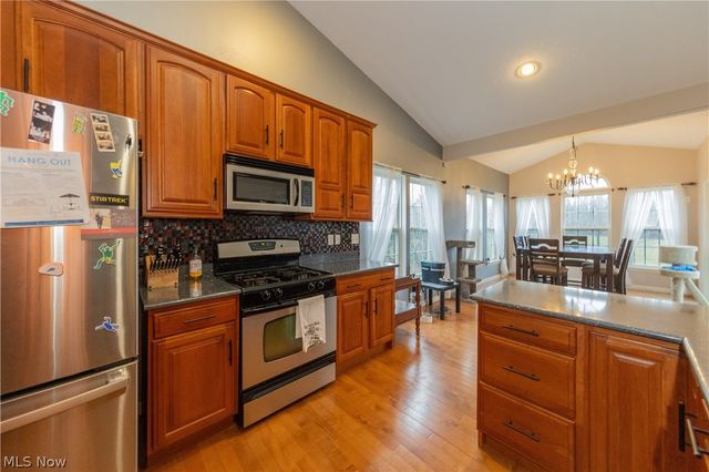 10218 Ridgeview Court, Streetsboro, OH 44241