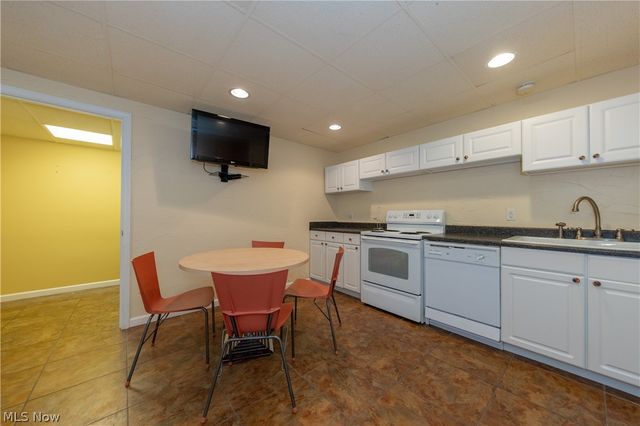 10218 Ridgeview Court, Streetsboro, OH 44241