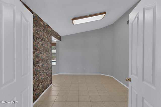448 W MADERO Avenue, Mesa, AZ 85210