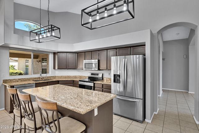 448 W MADERO Avenue, Mesa, AZ 85210