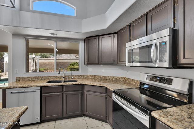 448 W MADERO Avenue, Mesa, AZ 85210
