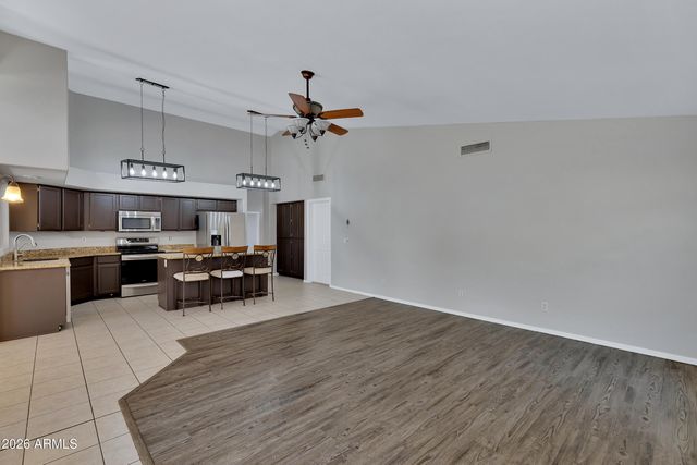 448 W MADERO Avenue, Mesa, AZ 85210