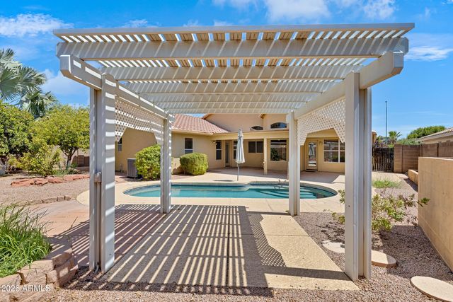 448 W MADERO Avenue, Mesa, AZ 85210