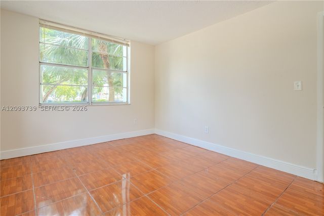 482 NW 165th St Rd A-201, Miami, FL 33169