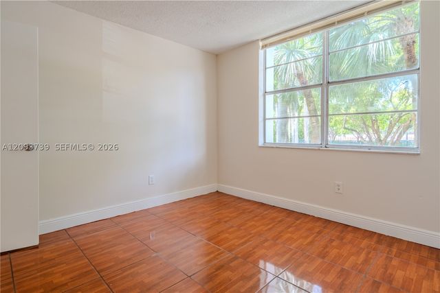 482 NW 165th St Rd A-201, Miami, FL 33169