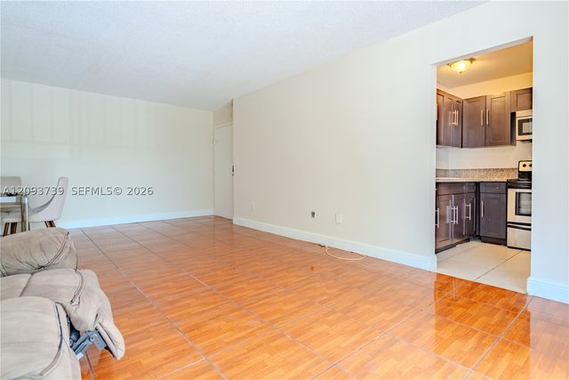 482 NW 165th St Rd A-201, Miami, FL 33169
