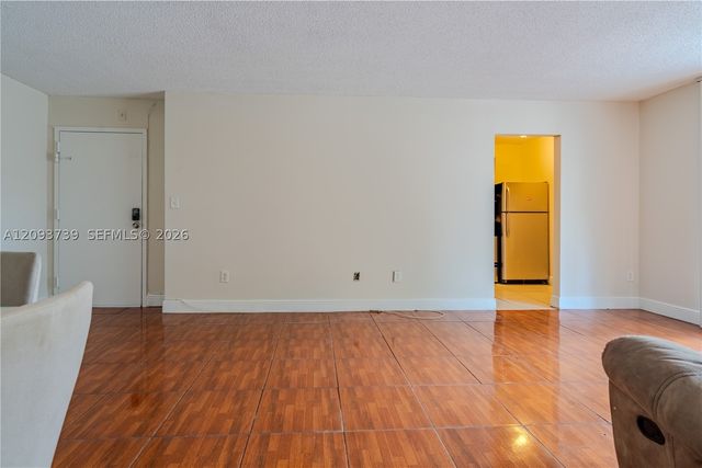 482 NW 165th St Rd A-201, Miami, FL 33169