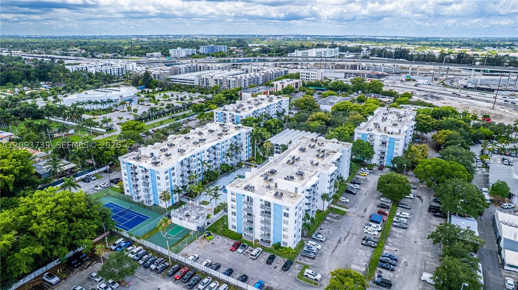 482 NW 165th St Rd A-201, Miami, FL 33169