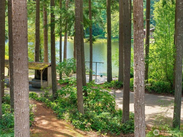 7910 Warbler Court SE, Olympia, WA 98513