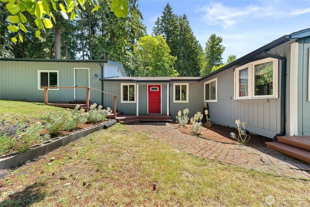 7910 Warbler Court SE, Olympia, WA 98513