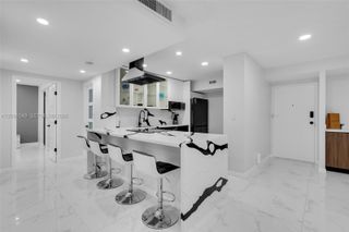 3800 Hillcrest Drive 203, Hollywood, FL 33021