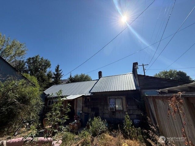 102 Main Street, Riverside, WA 98849